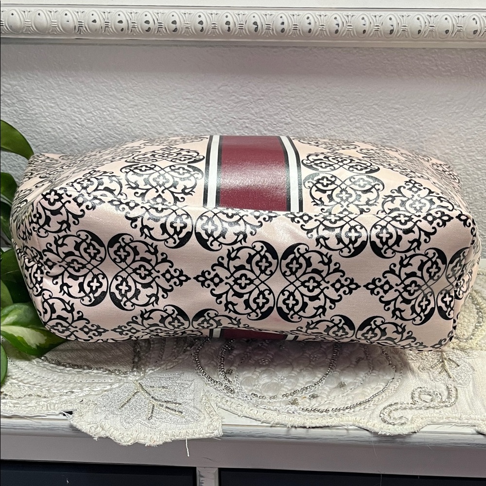 NWOT Brighton "My Sweet Valentine" Tote { small flaw} - Picture 5 of 13